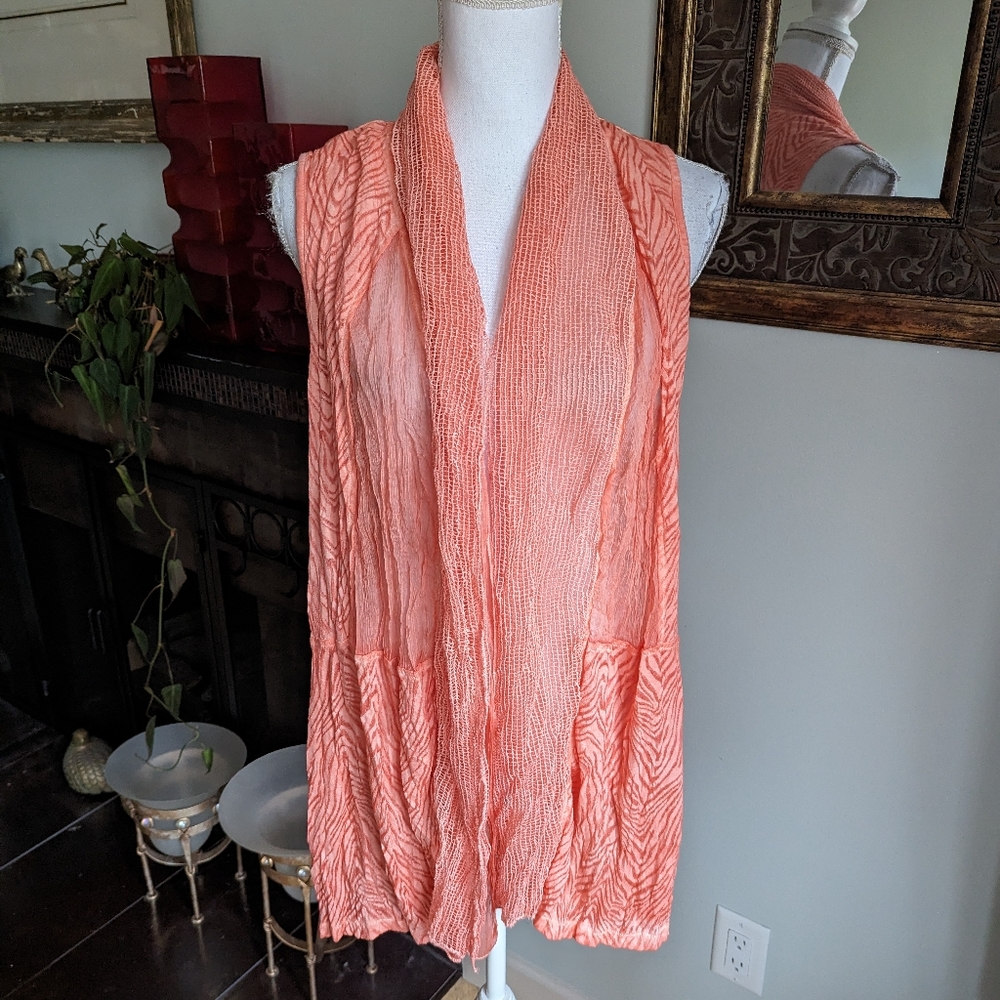 NEW Chicos 1 Women's Medium Textured Mixed Pattern Vest Ardent Coral Sequin 140